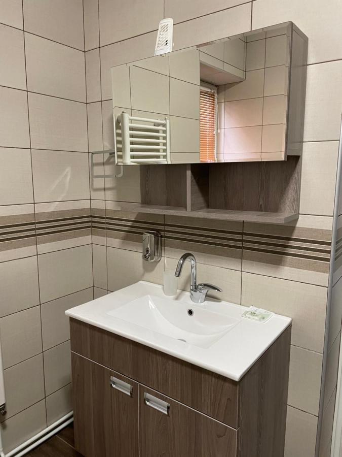 Guest House Luxotel Зренянин Екстер'єр фото