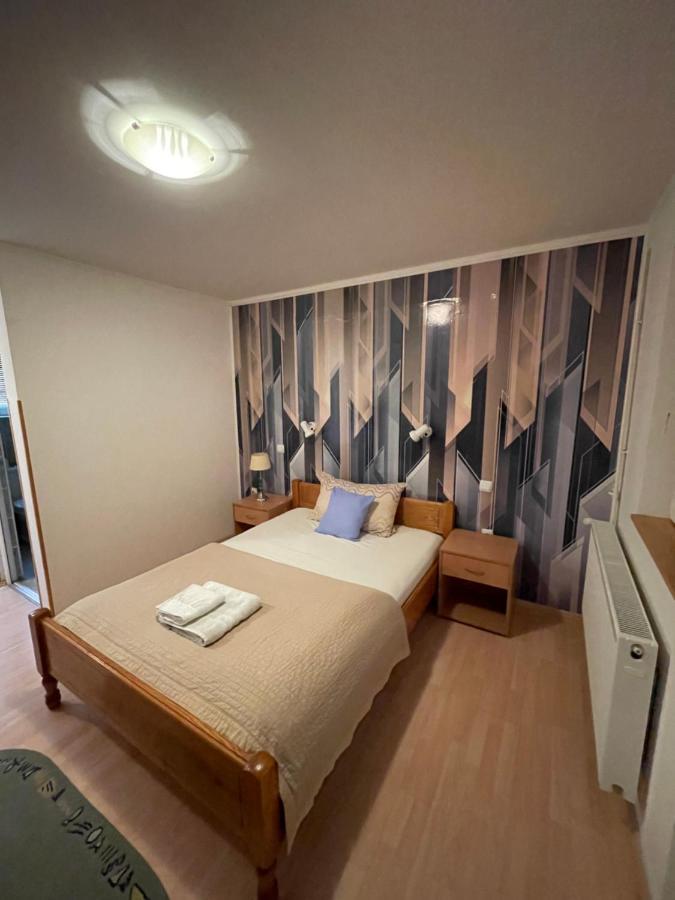 Guest House Luxotel Зренянин Екстер'єр фото