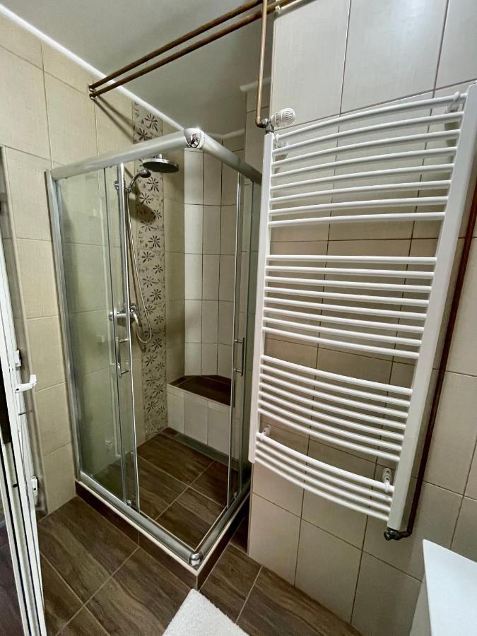 Guest House Luxotel Зренянин Екстер'єр фото