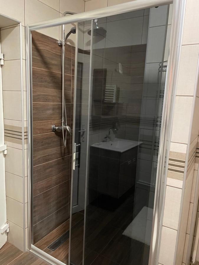 Guest House Luxotel Зренянин Екстер'єр фото
