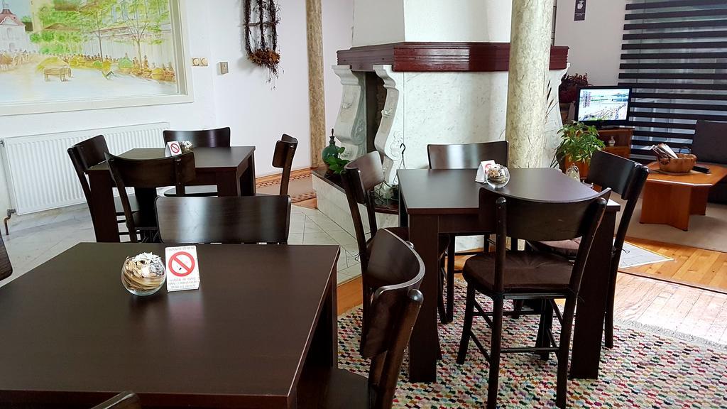 Guest House Luxotel Зренянин Екстер'єр фото