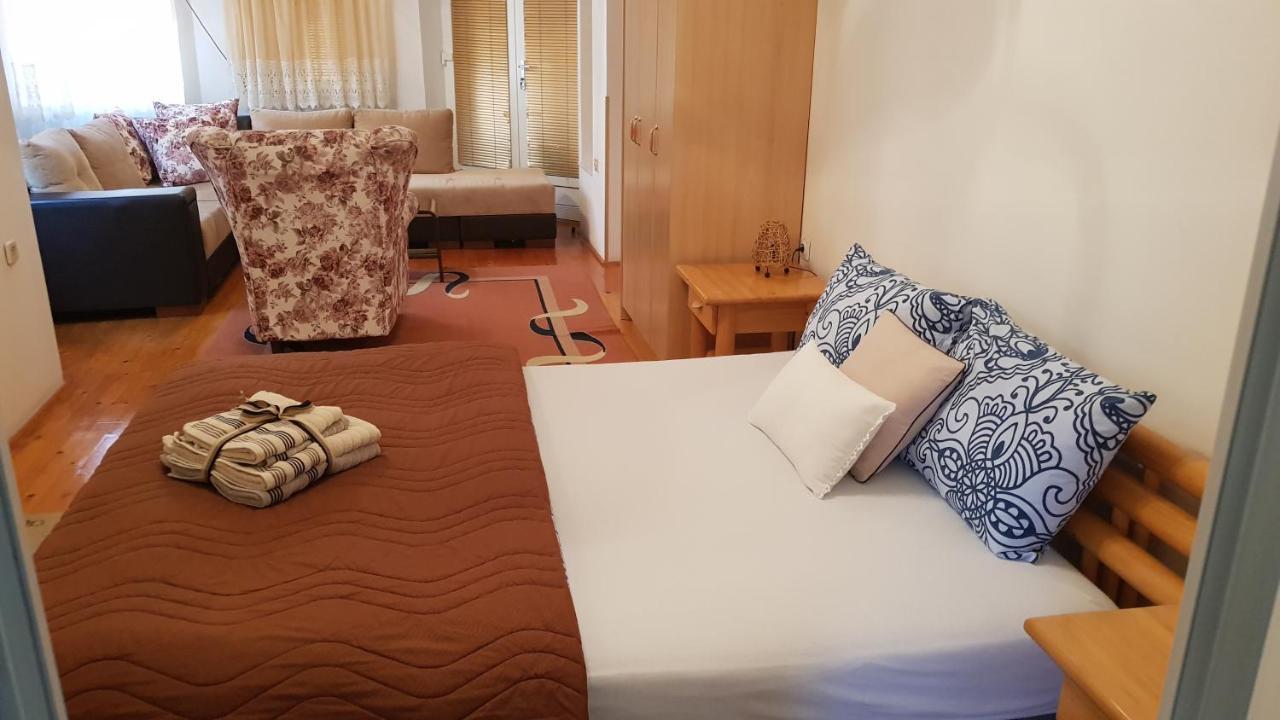 Guest House Luxotel Зренянин Екстер'єр фото